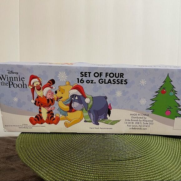 Disney Winnie the Pooh Christmas glasses set of 4 NWT - Picture 3 of 6